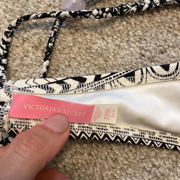 Victorias Secret Bombshell push-up bikini top - Picture 2 of 3